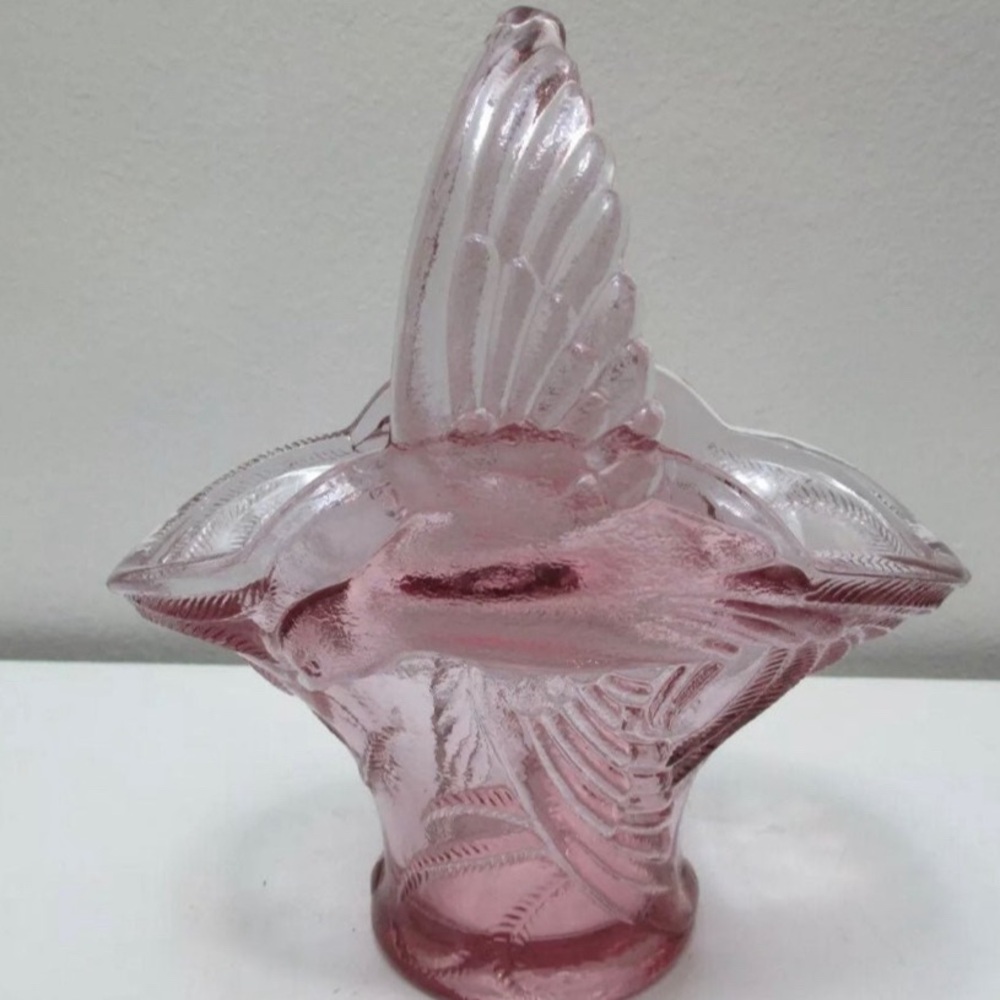 Vintage Tiara Glass Bird Of Paradise Rose Pink Colored Basket 7"